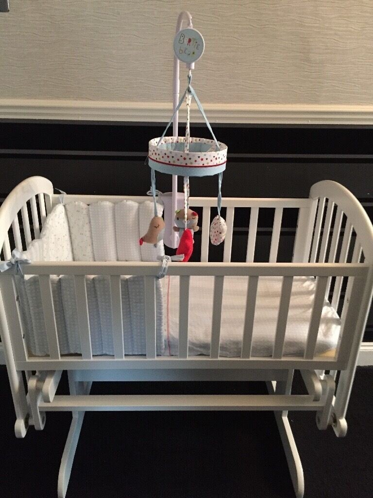 leon's nursery furniture